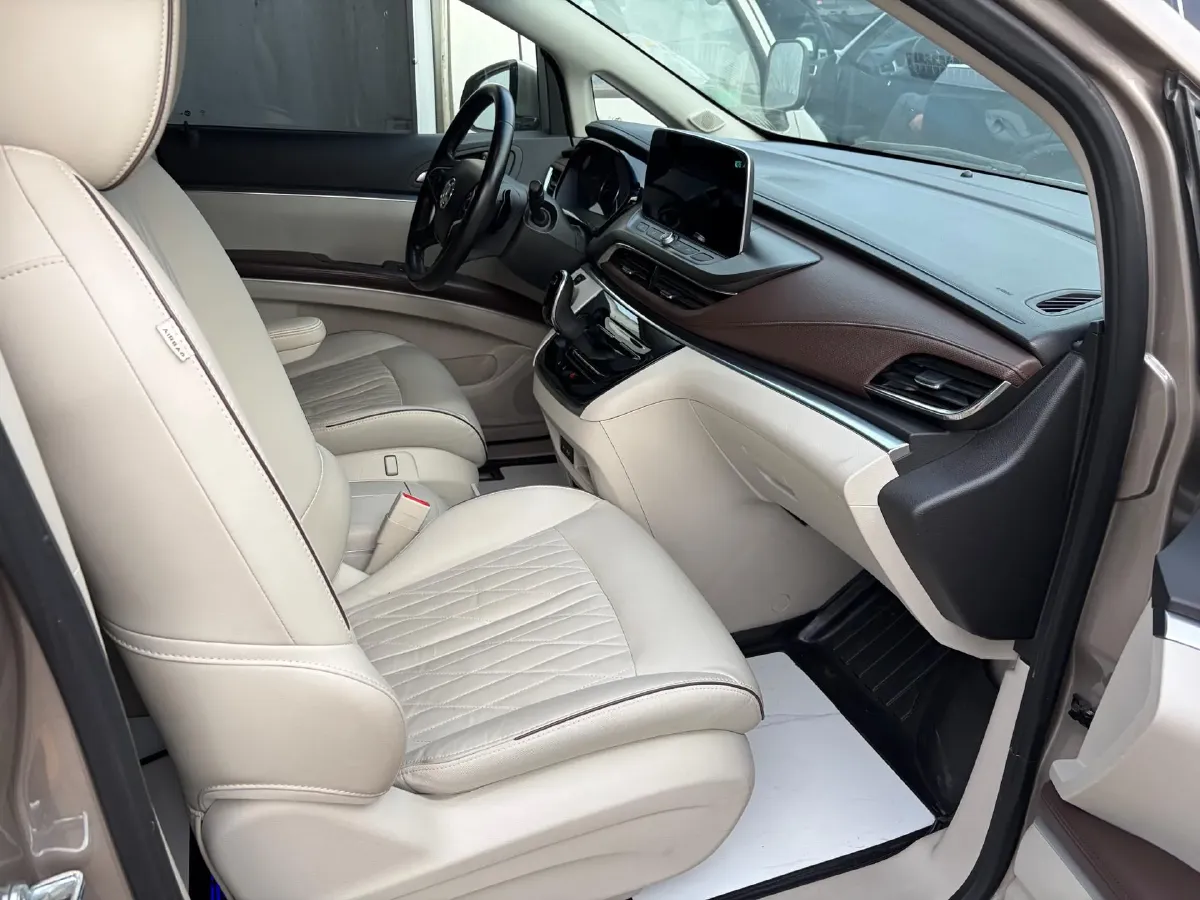 2022 Buick GL8 2.0T 237HP L4 9AT,autocango,china used car exporter,china ev exporter,chinese used car exporter,chinese used ev exporter