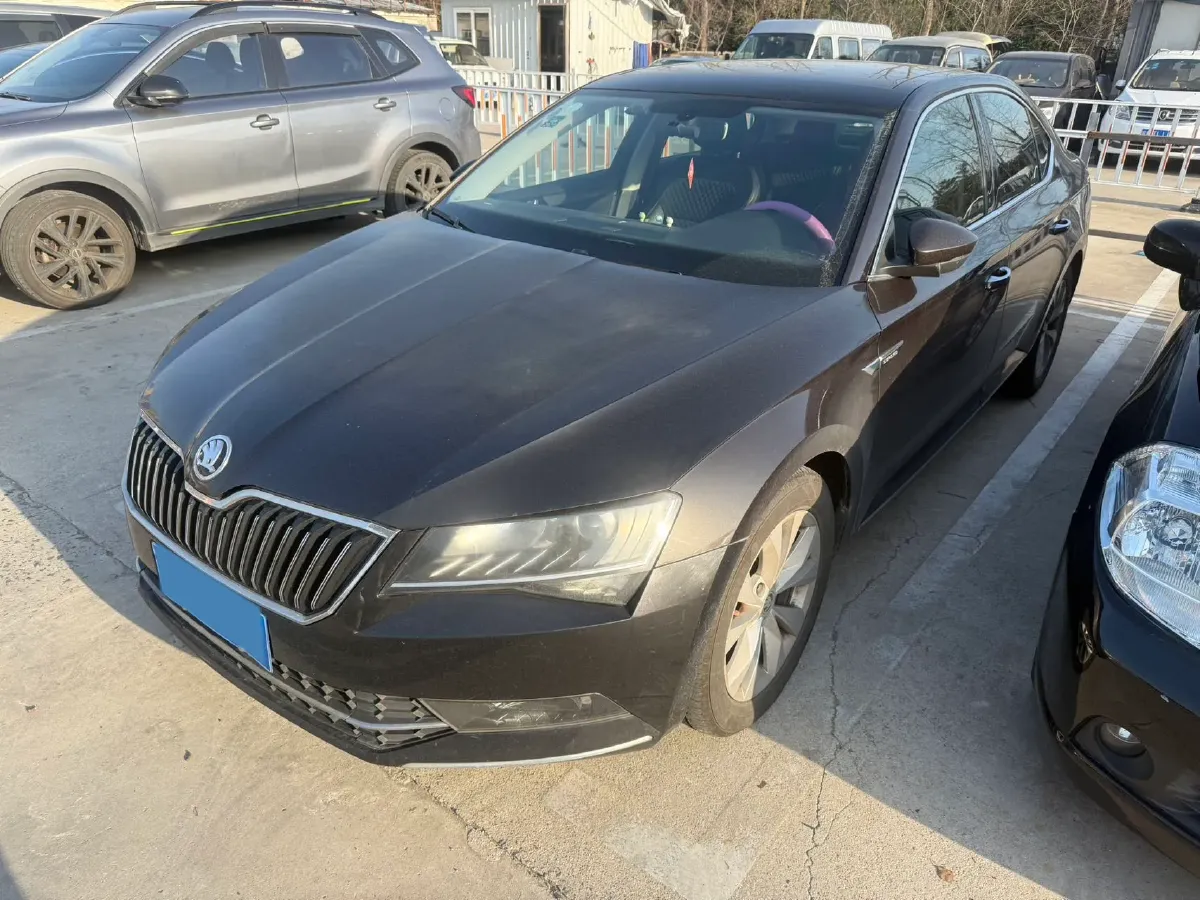 2018 Skoda Superb 1.4T 150HP L4 7DCT,autocango,china used car exporter,china ev exporter,chinese used car exporter,chinese used ev exporter