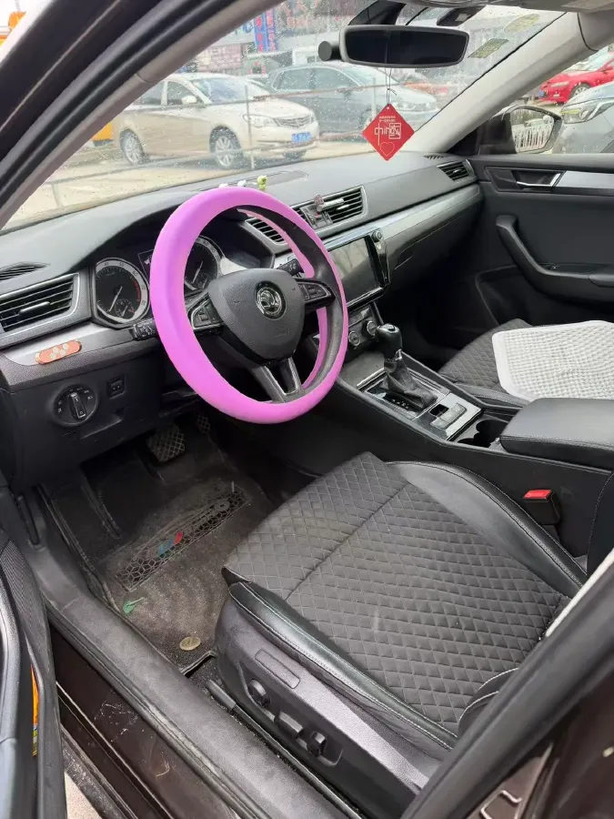 2018 Skoda Superb 1.4T 150HP L4 7DCT,autocango,china used car exporter,china ev exporter,chinese used car exporter,chinese used ev exporter