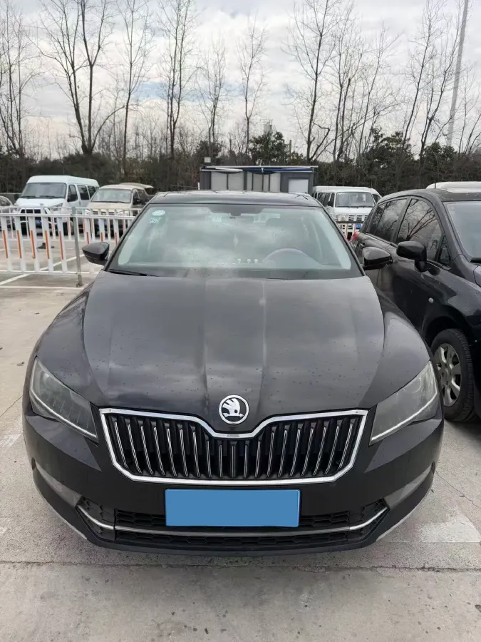 2018 Skoda Superb 1.4T 150HP L4 7DCT,autocango,china used car exporter,china ev exporter,chinese used car exporter,chinese used ev exporter