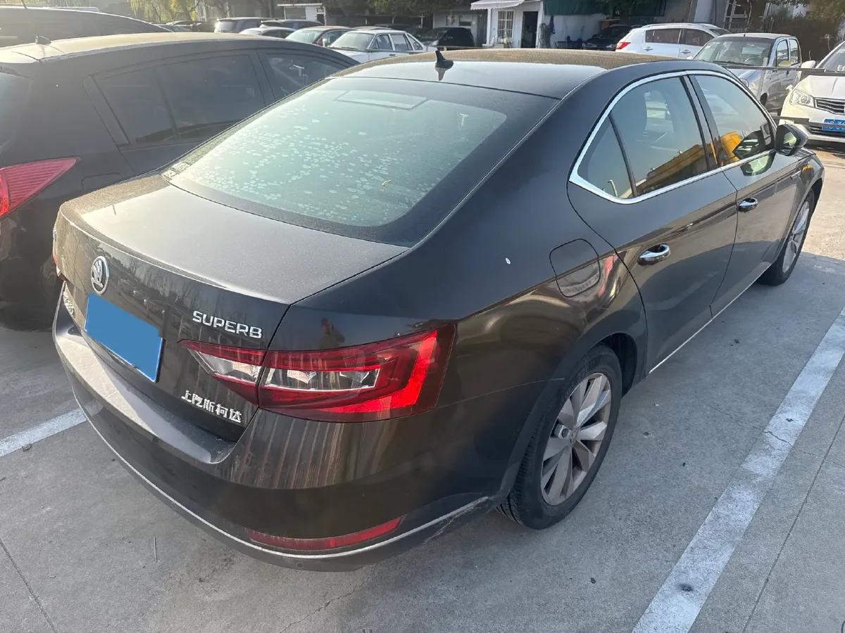2018 Skoda Superb 1.4T 150HP L4 7DCT,autocango,china used car exporter,china ev exporter,chinese used car exporter,chinese used ev exporter