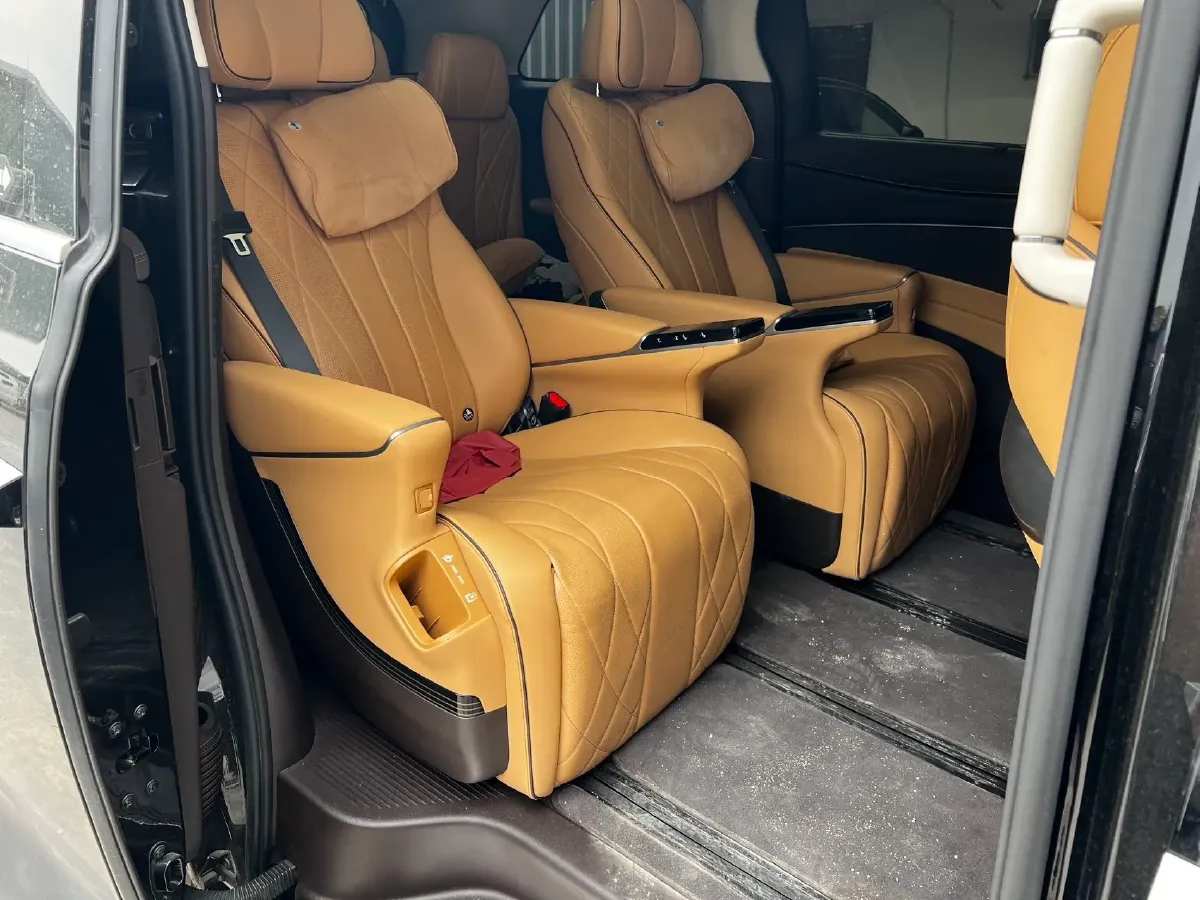 2024 Denza D9 1.5T 139HP L4 E-CVT PHEV 40KWH,autocango,china used car exporter,china ev exporter,chinese used car exporter,chinese used ev exporter