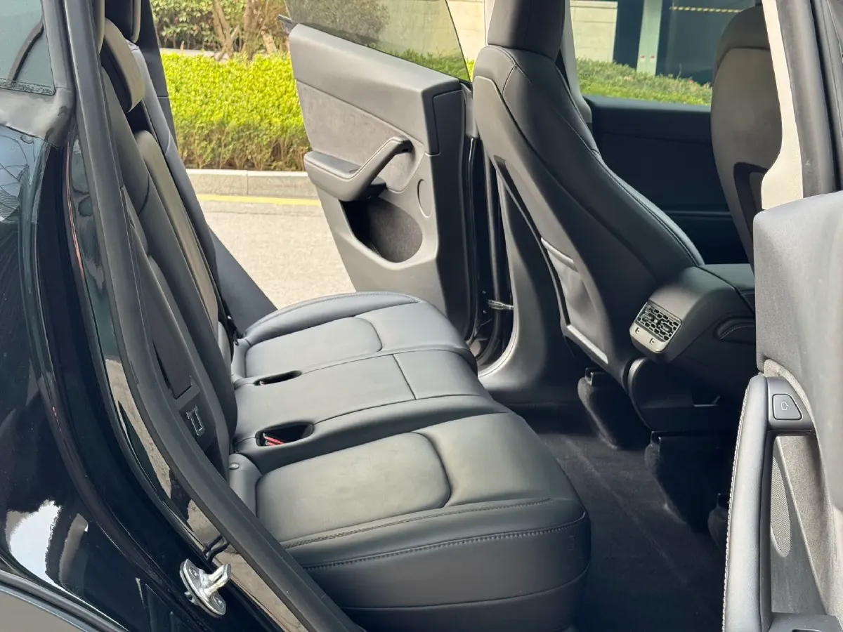 2024 Iveco OuSheng BEV 77.28KWH,autocango,china used car exporter,china ev exporter,chinese used car exporter,chinese used ev exporter