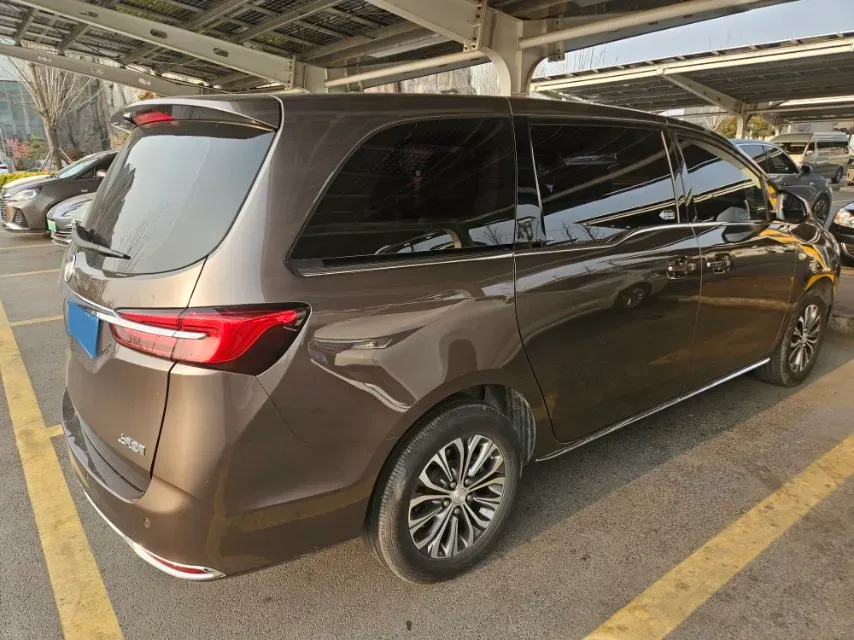 2023 Buick GL8 2.0T 237HP L4 9AT,autocango,china used car exporter,china ev exporter,chinese used car exporter,chinese used ev exporter