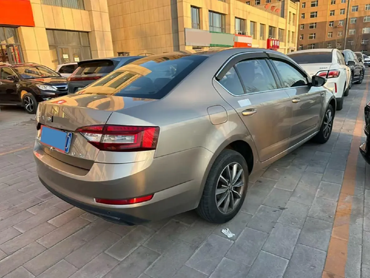 2019 Skoda Octavia 1.5L 116HP L4 6AT,autocango,china used car exporter,china ev exporter,chinese used car exporter,chinese used ev exporter
