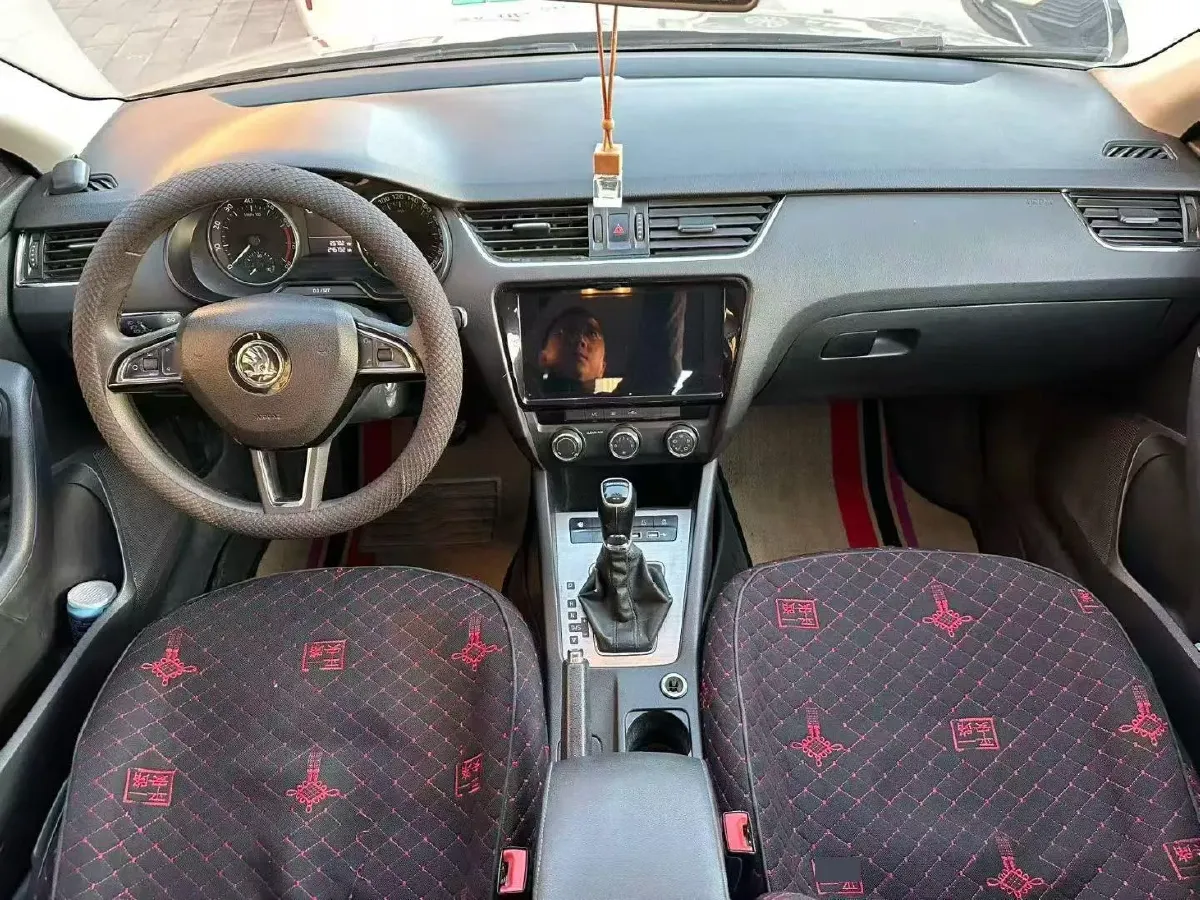 2019 Skoda Octavia 1.5L 116HP L4 6AT,autocango,china used car exporter,china ev exporter,chinese used car exporter,chinese used ev exporter