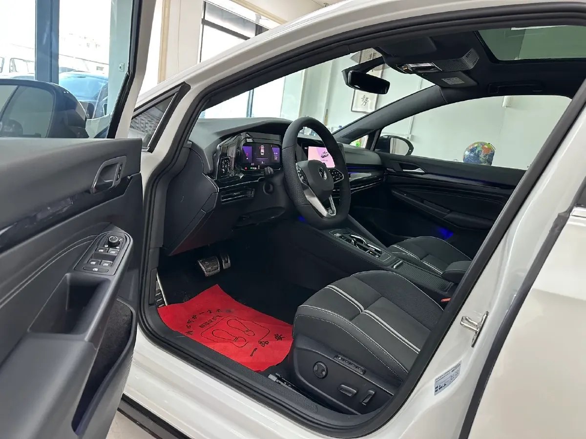 2023 Volkswagen Golf 1.4T 150HP L4 7DCT,autocango,china used car exporter,china ev exporter,chinese used car exporter,chinese used ev exporter