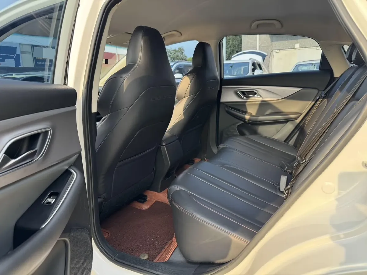 2020 BeiJing Auto U5 1.5L 116HP L4 5MT,autocango,china used car exporter,china ev exporter,chinese used car exporter,chinese used ev exporter