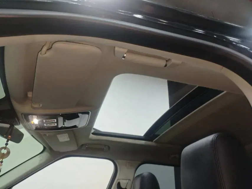 2016 Land Rover Range Rover Evoque 2.0T 241HP L4 9AT,autocango,china used car exporter,china ev exporter,chinese used car exporter,chinese used ev exporter