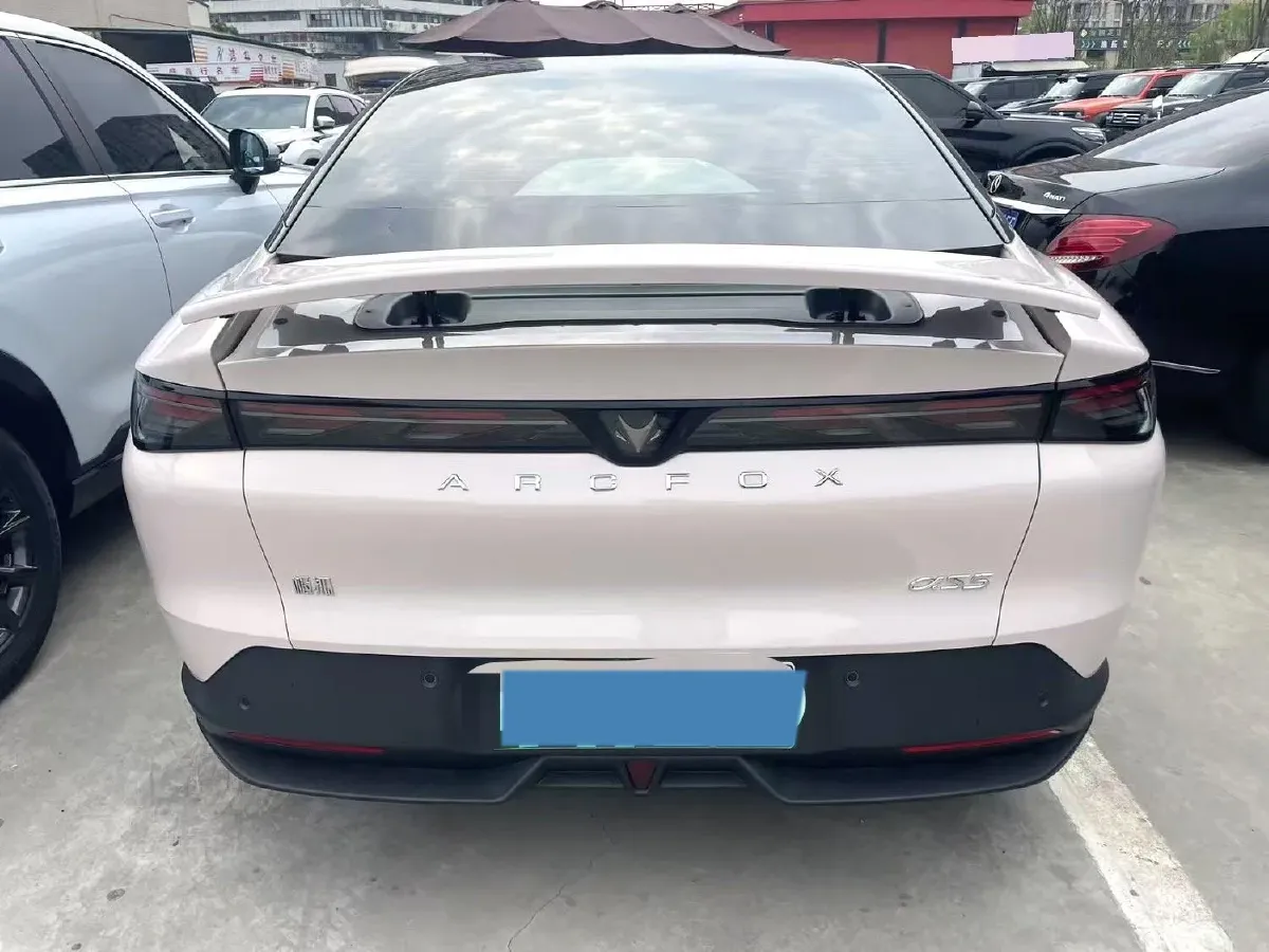 2024 ARCFOX αT5 BEV 79.2KWH,autocango,china used car exporter,china ev exporter,chinese used car exporter,chinese used ev exporter