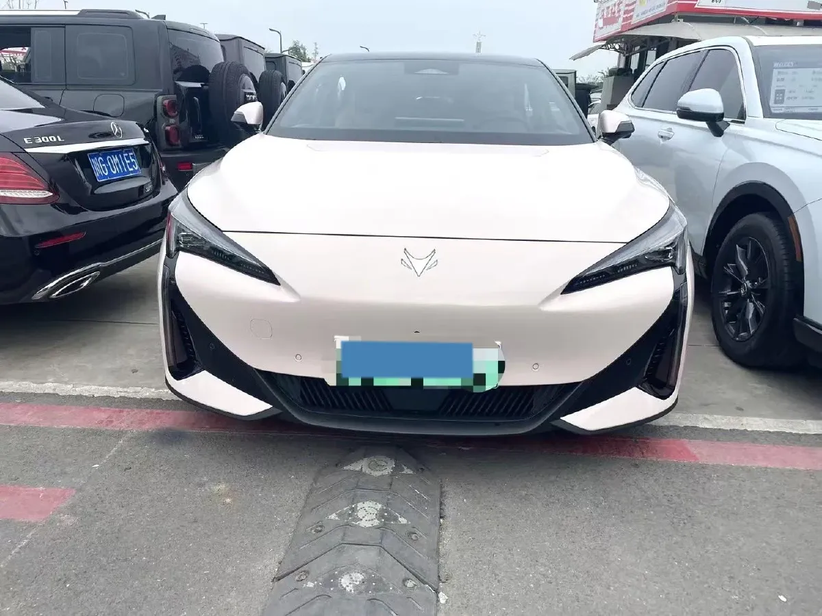 2024 ARCFOX αT5 BEV 79.2KWH,autocango,china used car exporter,china ev exporter,chinese used car exporter,chinese used ev exporter