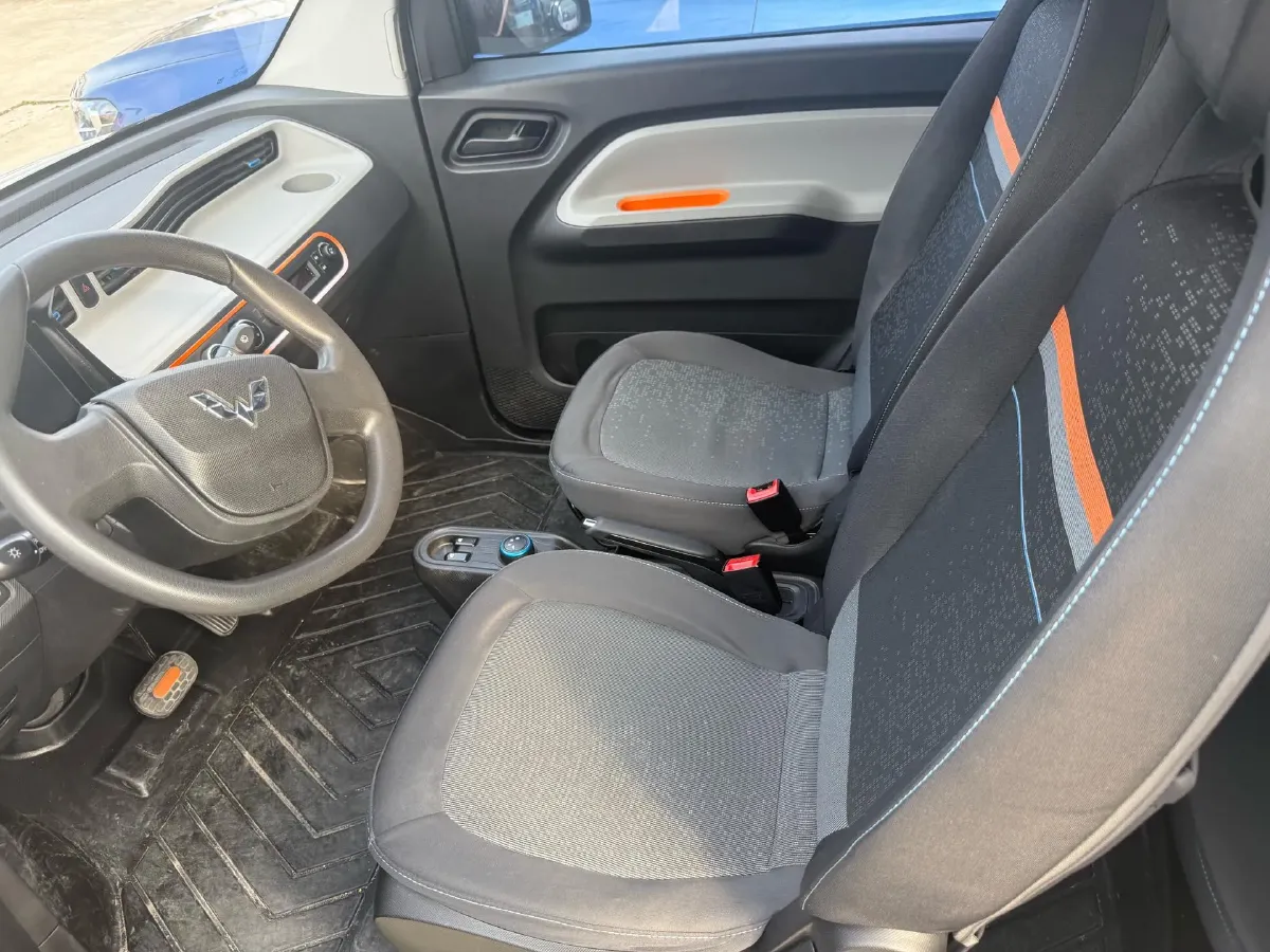 2021 WuLing HongGuang MINI EV BEV 9.3KWH,autocango,china used car exporter,china ev exporter,chinese used car exporter,chinese used ev exporter
