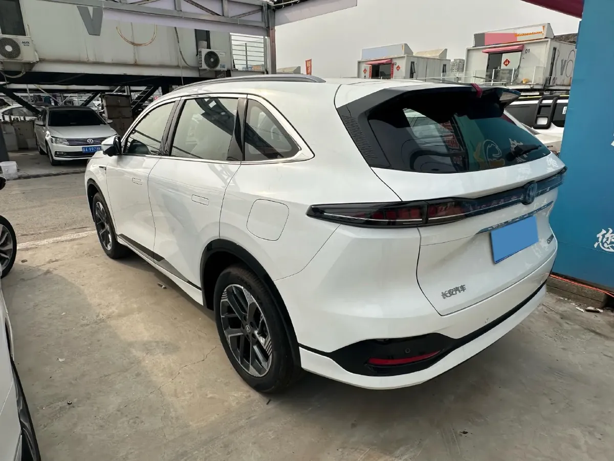 2025 ChangAn CS75 Plus 1.5T 188HP L4 8AT,autocango,china used car exporter,china ev exporter,chinese used car exporter,chinese used ev exporter