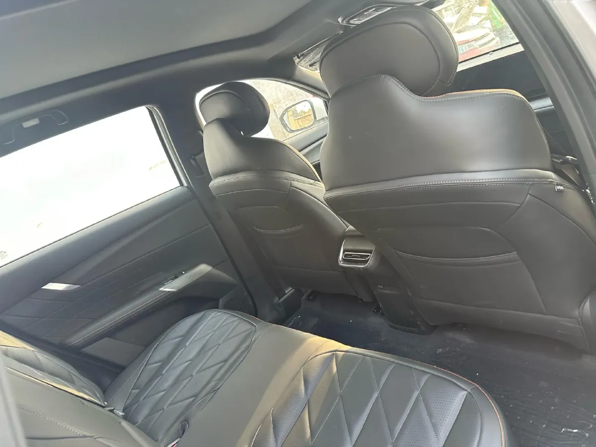 2025 ChangAn CS75 Plus 1.5T 188HP L4 8AT,autocango,china used car exporter,china ev exporter,chinese used car exporter,chinese used ev exporter