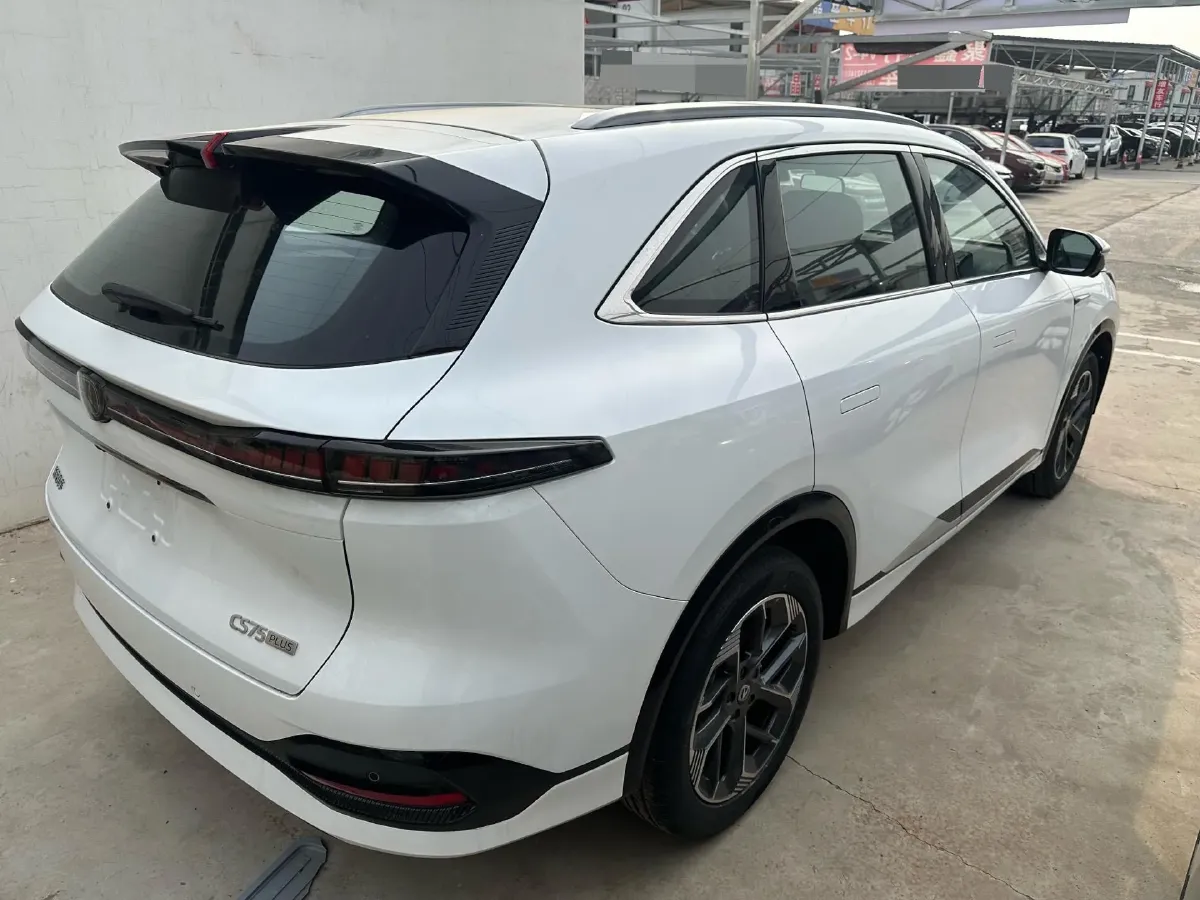 2025 ChangAn CS75 Plus 1.5T 188HP L4 8AT,autocango,china used car exporter,china ev exporter,chinese used car exporter,chinese used ev exporter