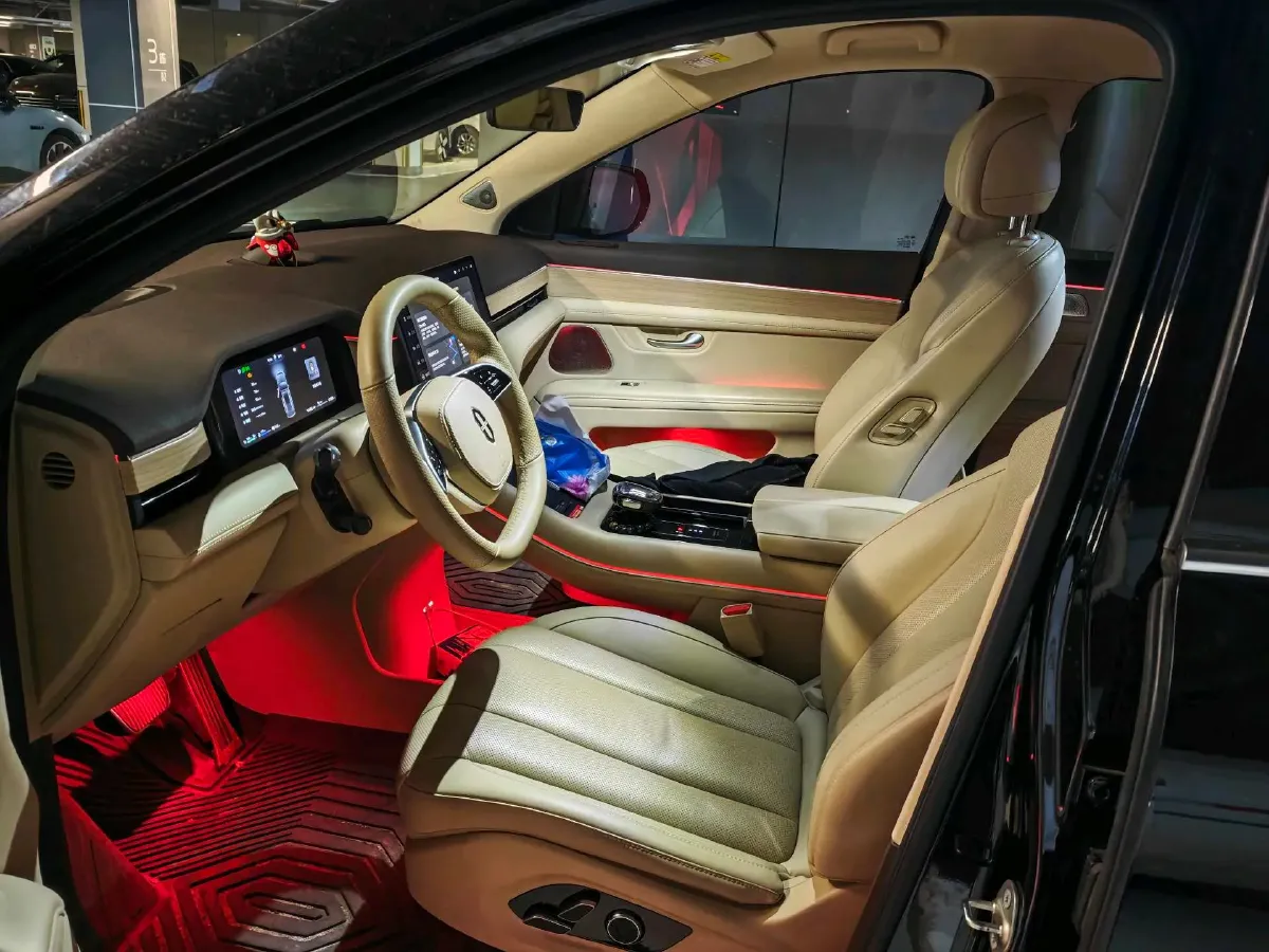 2024 AITO AITO M7 1.5T 152HP L4 REEV 42KWH,autocango,china used car exporter,china ev exporter,chinese used car exporter,chinese used ev exporter