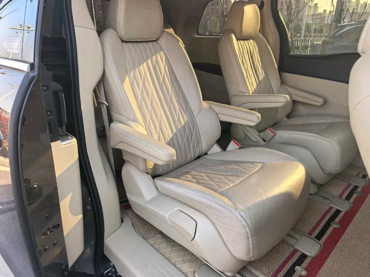 2023 Buick GL8 2.0T 237HP L4 9AT,autocango,china used car exporter,china ev exporter,chinese used car exporter,chinese used ev exporter