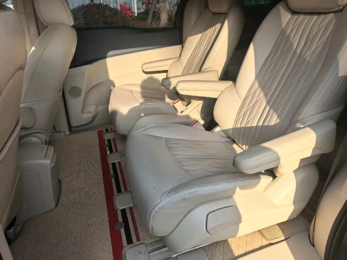 2023 Buick GL8 2.0T 237HP L4 9AT,autocango,china used car exporter,china ev exporter,chinese used car exporter,chinese used ev exporter
