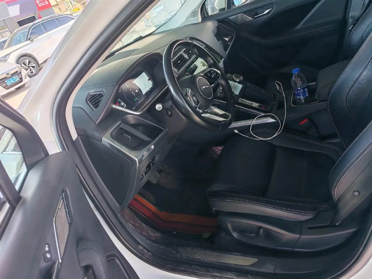 2018 Land Rover Range Rover Velar 2.0T 250HP L4 8AT,autocango,china used car exporter,china ev exporter,chinese used car exporter,chinese used ev exporter