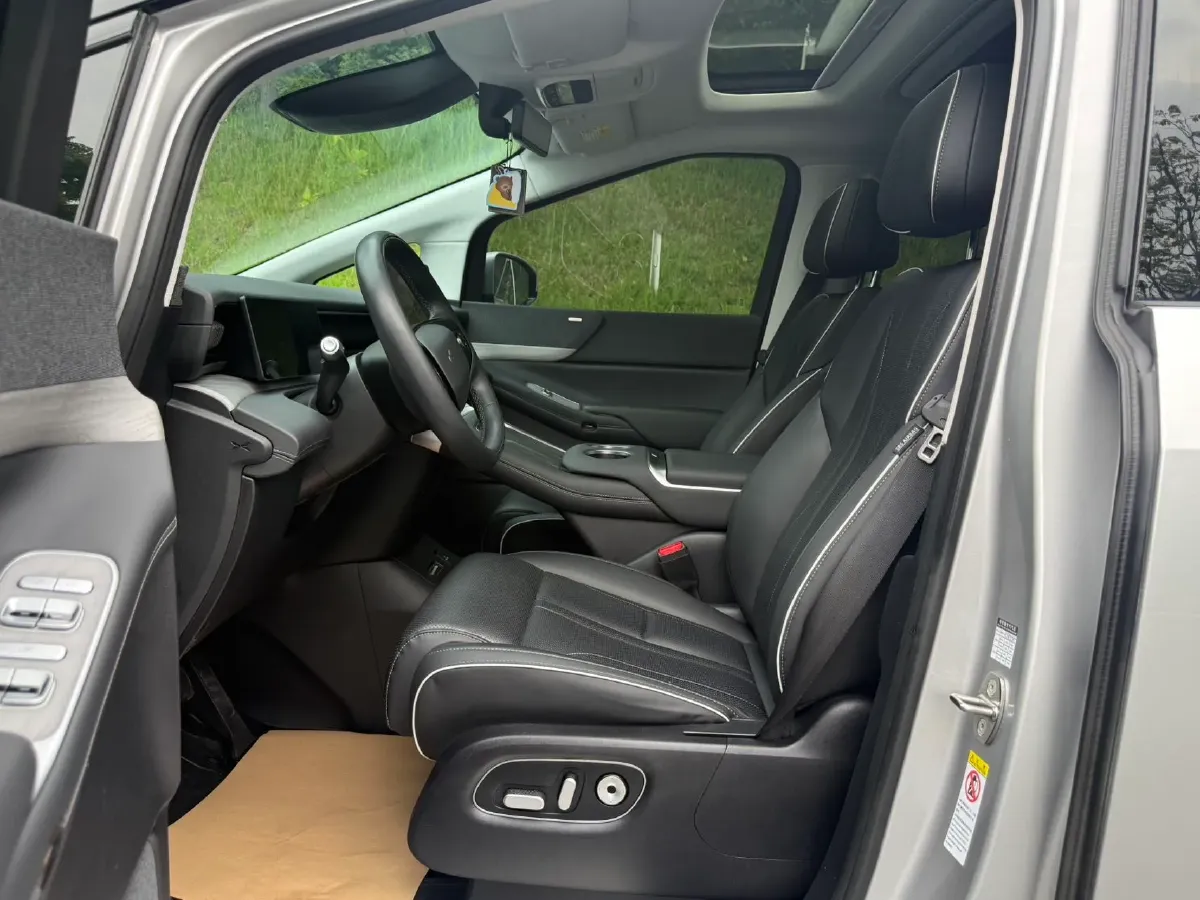 2024 Xpeng X9 BEV 101.5KWH,autocango,china used car exporter,china ev exporter,chinese used car exporter,chinese used ev exporter