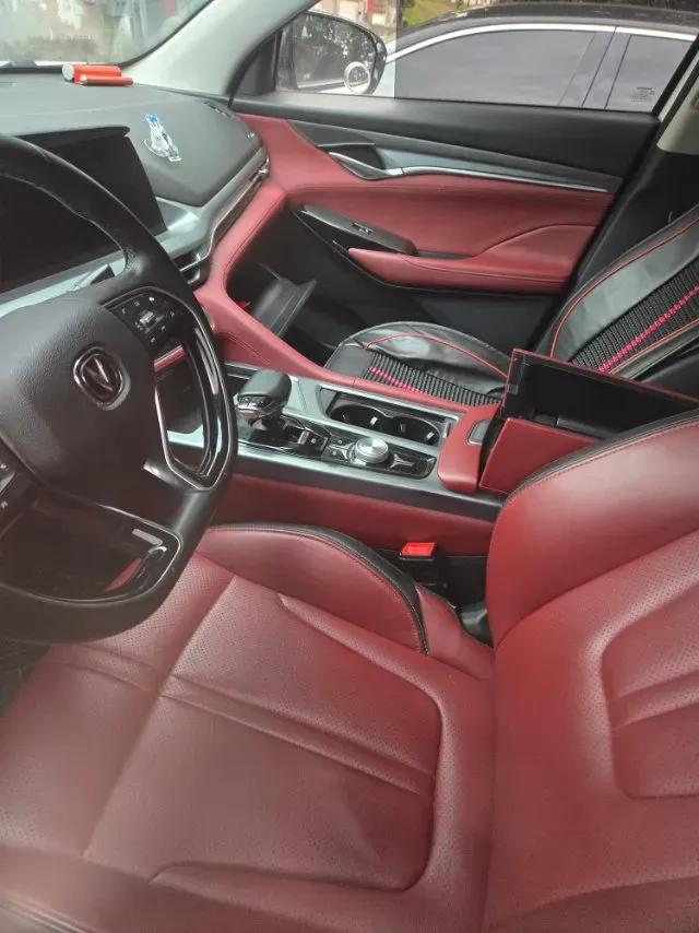 2022 ChangAn CS75 Plus 1.5T 178HP L4 6AT,autocango,china used car exporter,china ev exporter,chinese used car exporter,chinese used ev exporter