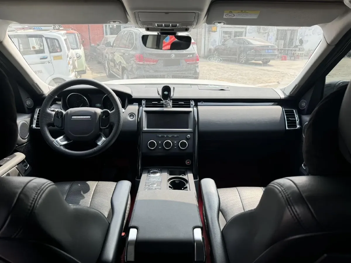 2020 Land Rover Discovery 2.0T 300HP L4 8AT,autocango,china used car exporter,china ev exporter,chinese used car exporter,chinese used ev exporter