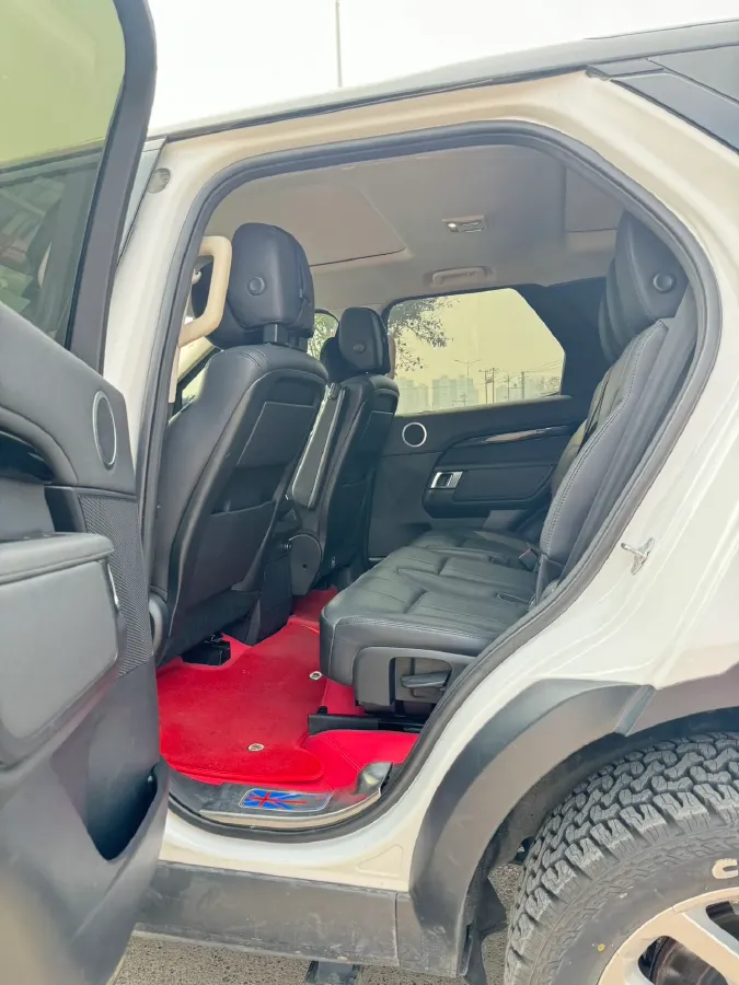 2020 Land Rover Discovery 2.0T 300HP L4 8AT,autocango,china used car exporter,china ev exporter,chinese used car exporter,chinese used ev exporter