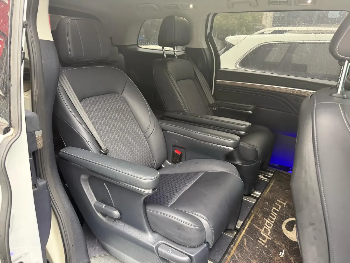 2023 GAC Trumpchi M8 2.0T 252HP L4 8AT,autocango,china used car exporter,china ev exporter,chinese used car exporter,chinese used ev exporter