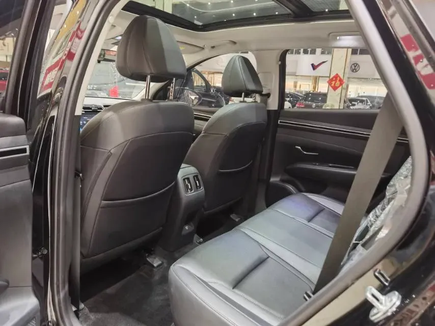 2021 Hyundai Tucson 1.5T 200HP L4 7DCT,autocango,china used car exporter,china ev exporter,chinese used car exporter,chinese used ev exporter