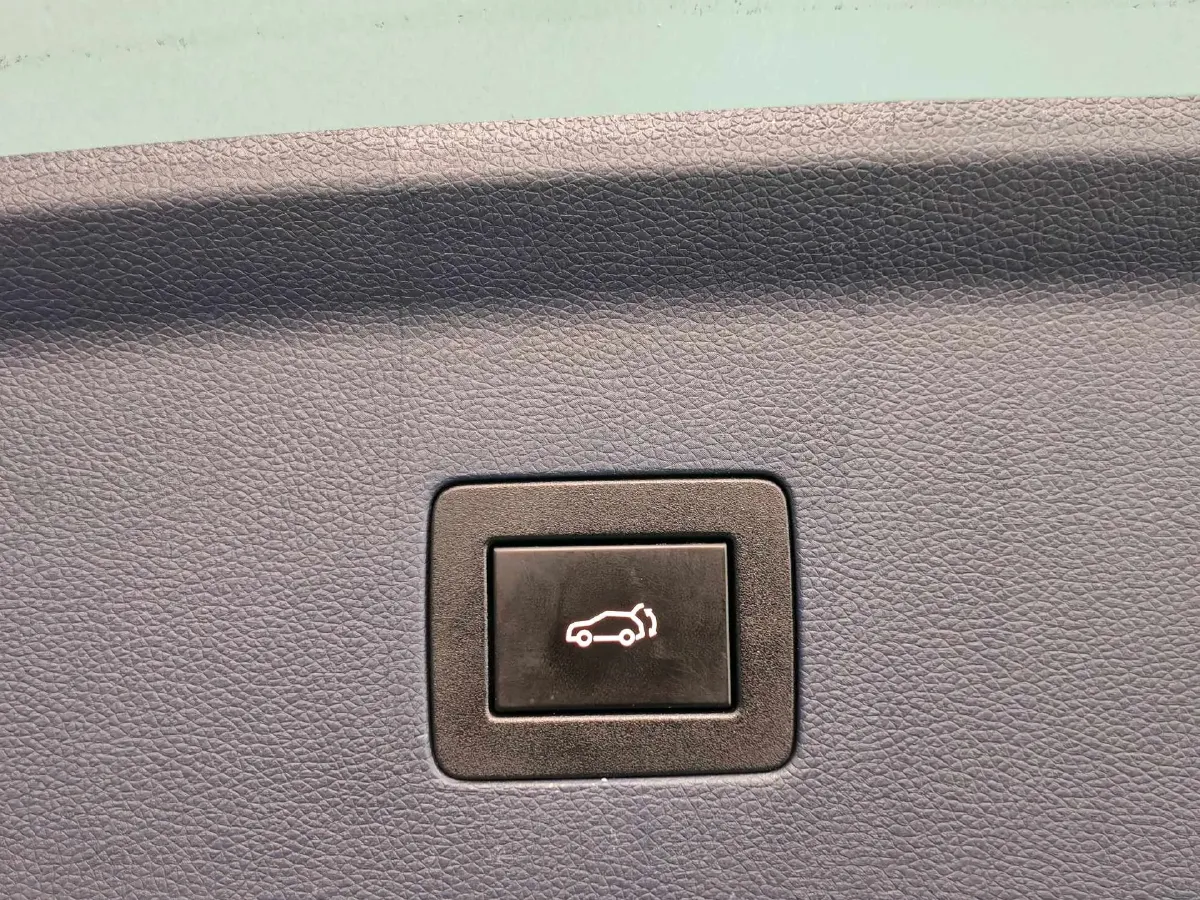 2022 Geely Okavango 1.8T 184HP L4 7DCT,autocango,china used car exporter,china ev exporter,chinese used car exporter,chinese used ev exporter