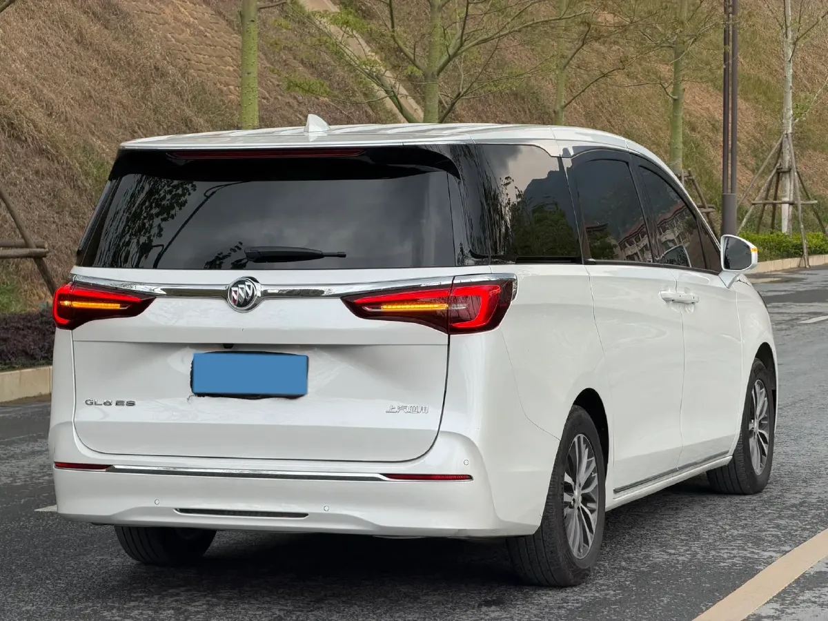 2023 Buick GL8 2.0T 237HP L4 9AT,autocango,china used car exporter,china ev exporter,chinese used car exporter,chinese used ev exporter