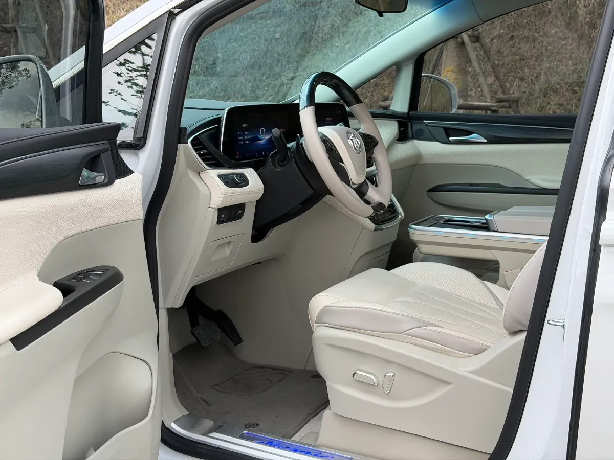 2023 Buick GL8 2.0T 237HP L4 9AT,autocango,china used car exporter,china ev exporter,chinese used car exporter,chinese used ev exporter