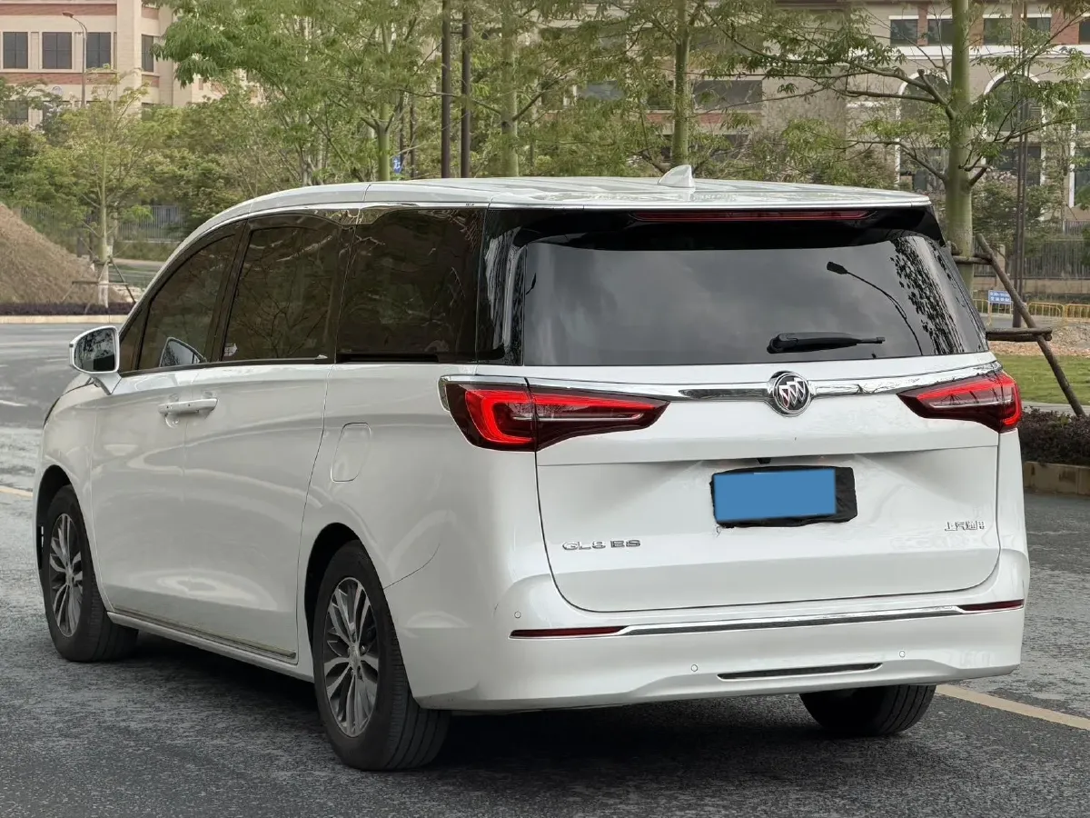 2023 Buick GL8 2.0T 237HP L4 9AT,autocango,china used car exporter,china ev exporter,chinese used car exporter,chinese used ev exporter