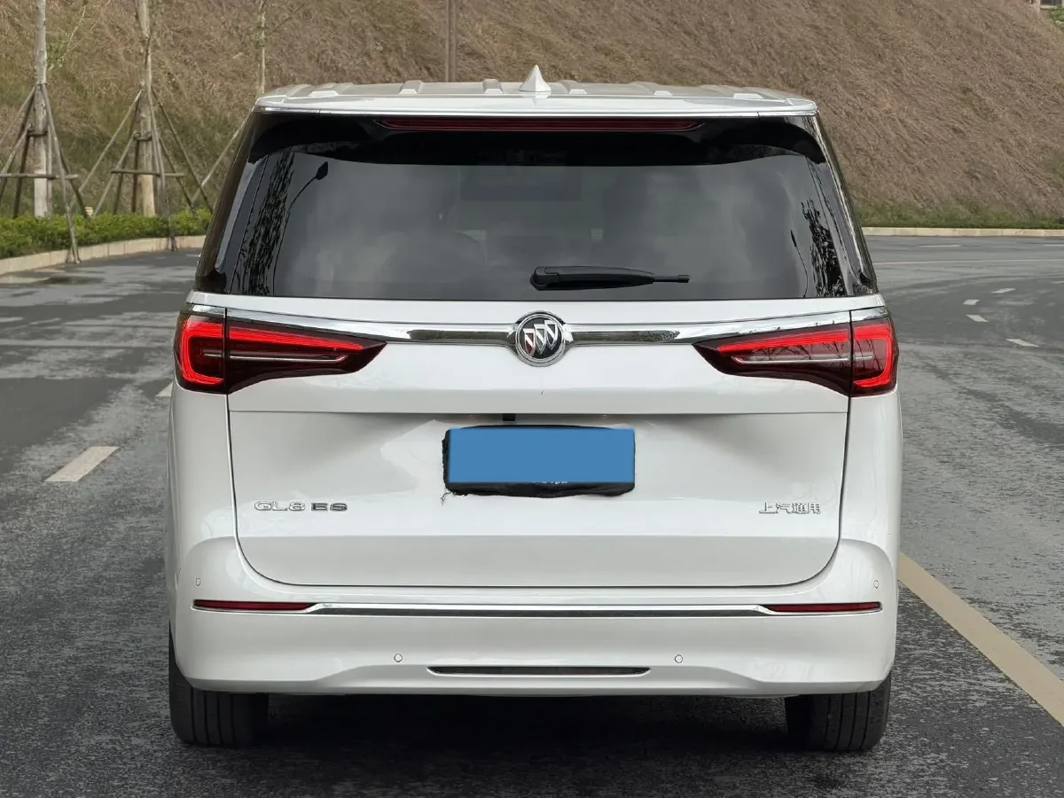 2023 Buick GL8 2.0T 237HP L4 9AT,autocango,china used car exporter,china ev exporter,chinese used car exporter,chinese used ev exporter