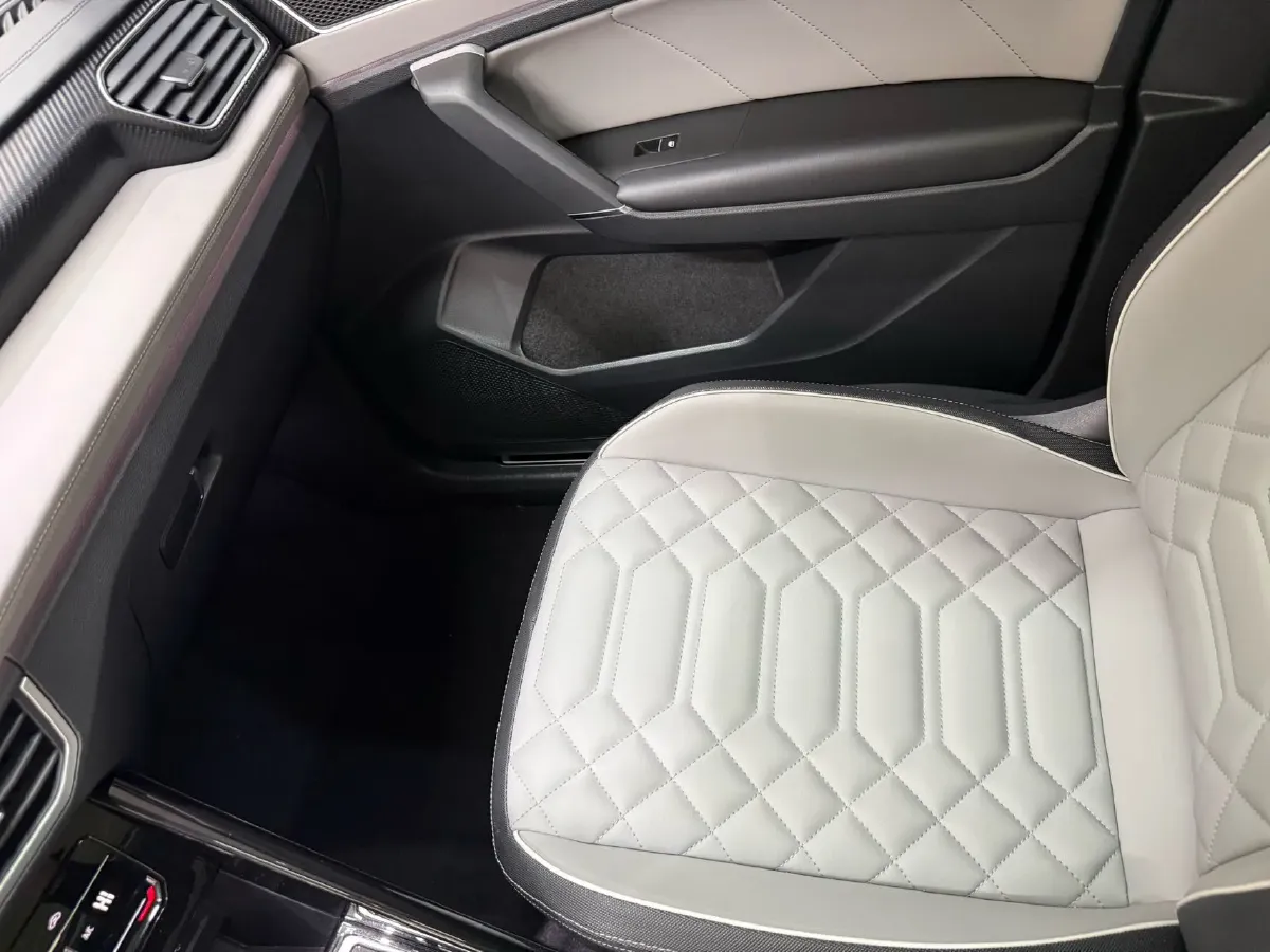 2023 Volkswagen Tayron 1.4T 150HP L4 7DCT,autocango,china used car exporter,china ev exporter,chinese used car exporter,chinese used ev exporter