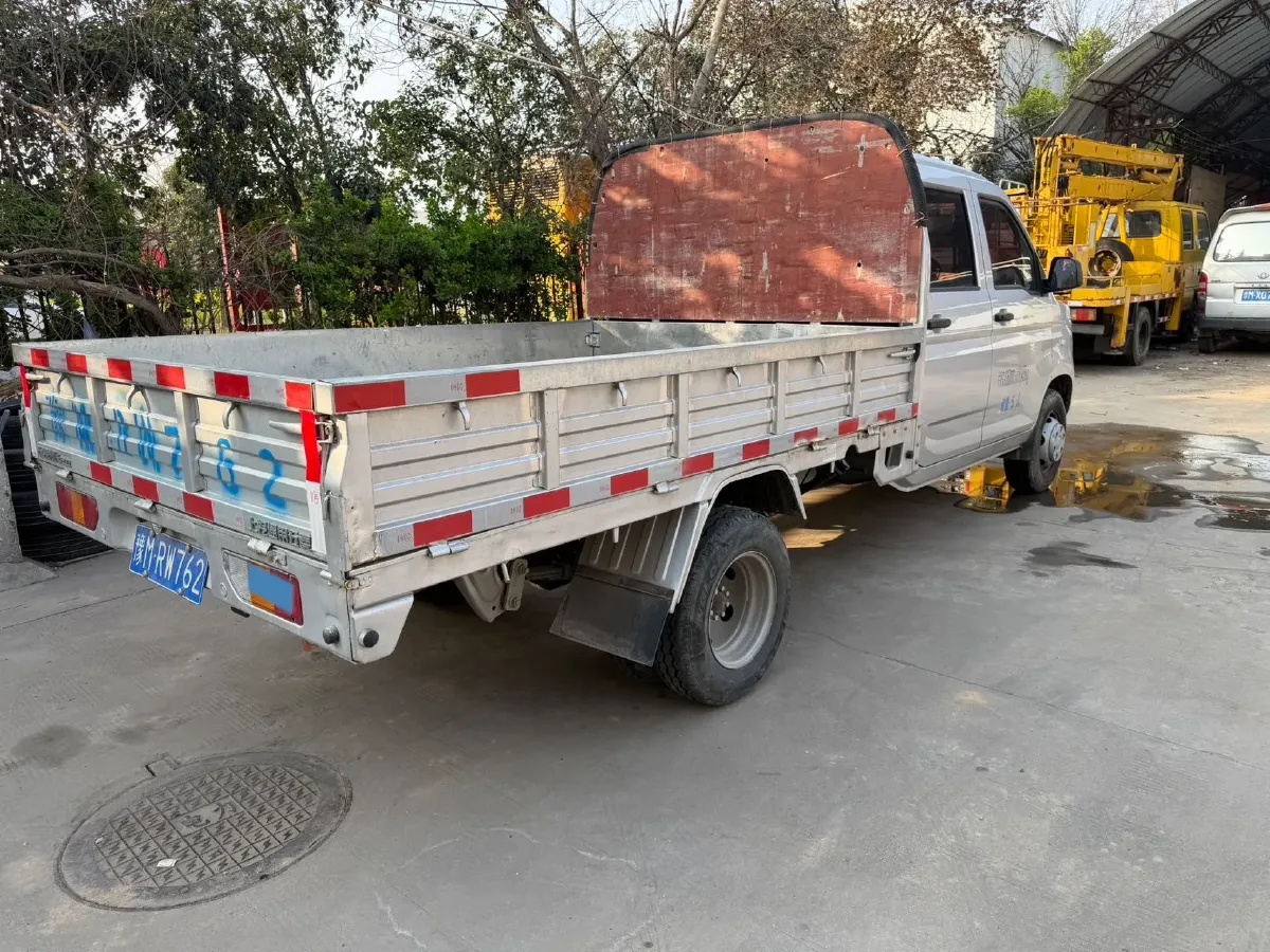 2023 WuLing RongGuang New Truck 2.0L 136HP L4 5MT,autocango,china used car exporter,china ev exporter,chinese used car exporter,chinese used ev exporter