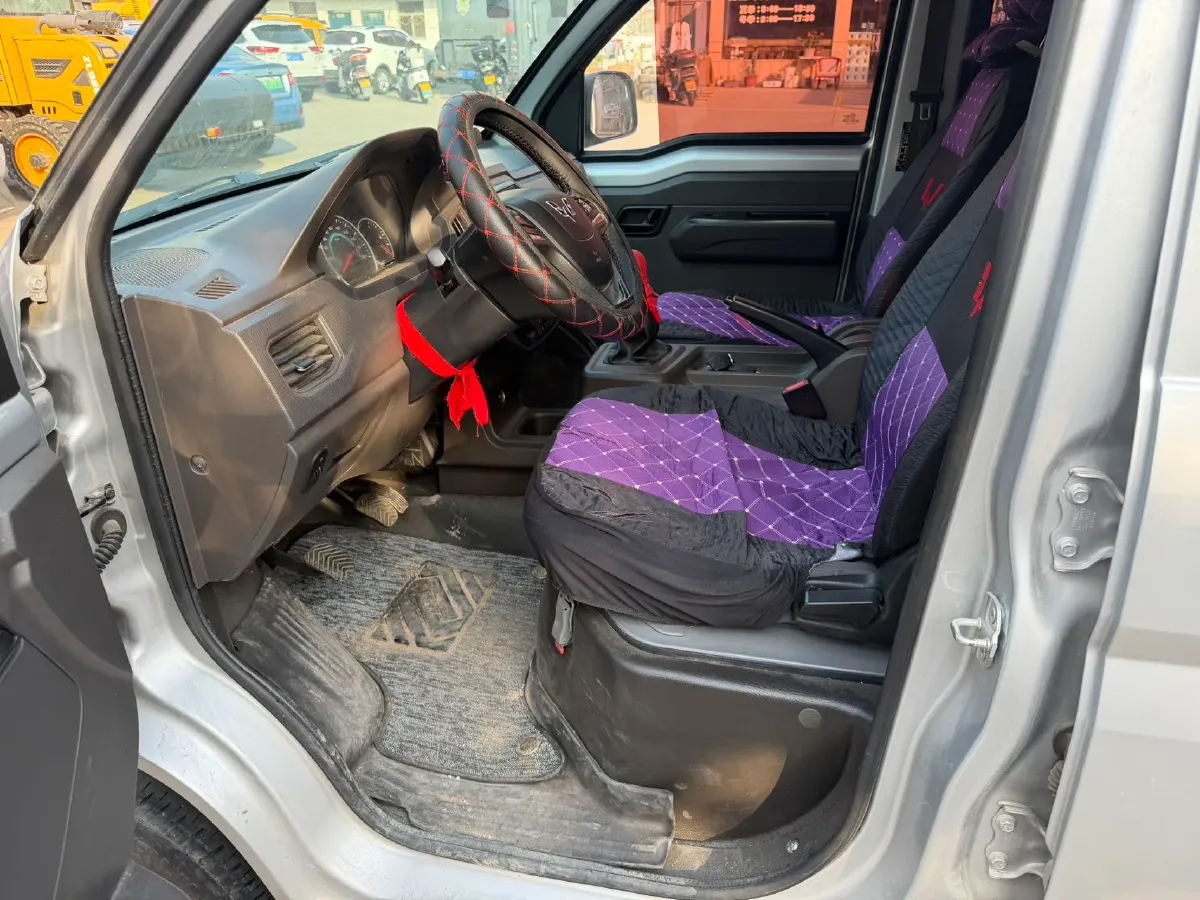 2023 WuLing RongGuang New Truck 2.0L 136HP L4 5MT,autocango,china used car exporter,china ev exporter,chinese used car exporter,chinese used ev exporter