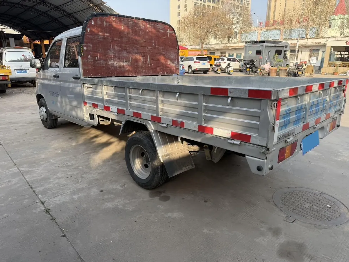 2023 WuLing RongGuang New Truck 2.0L 136HP L4 5MT,autocango,china used car exporter,china ev exporter,chinese used car exporter,chinese used ev exporter