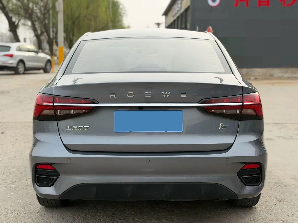 2021 Roewe i5 1.5L 120HP L4 5MT,autocango,china used car exporter,china ev exporter,chinese used car exporter,chinese used ev exporter
