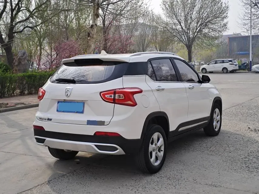2017 BaoJun 310W 1.5L 105HP L4 6MT,autocango,china used car exporter,china ev exporter,chinese used car exporter,chinese used ev exporter