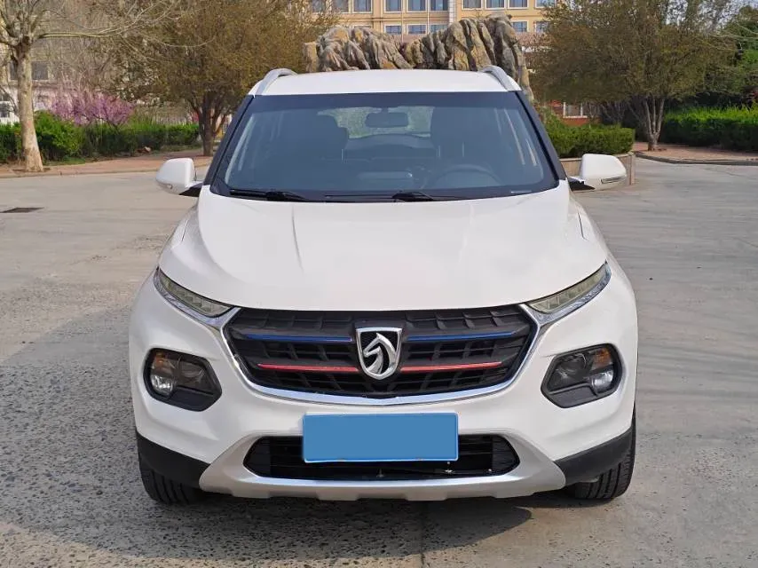 2017 BaoJun 310W 1.5L 105HP L4 6MT,autocango,china used car exporter,china ev exporter,chinese used car exporter,chinese used ev exporter