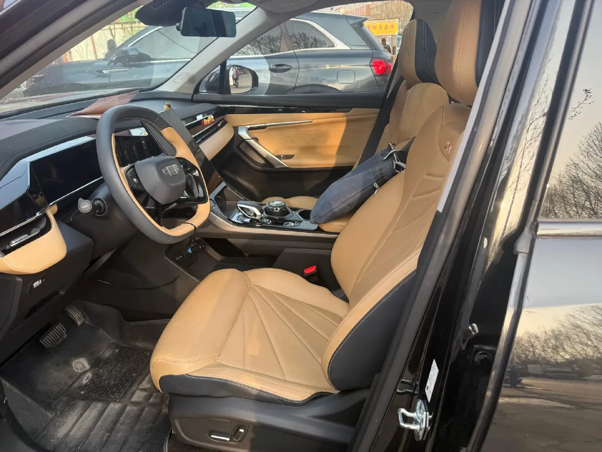 2023 Geely StarRay 1.5T 181HP L4 7DCT,autocango,china used car exporter,china ev exporter,chinese used car exporter,chinese used ev exporter