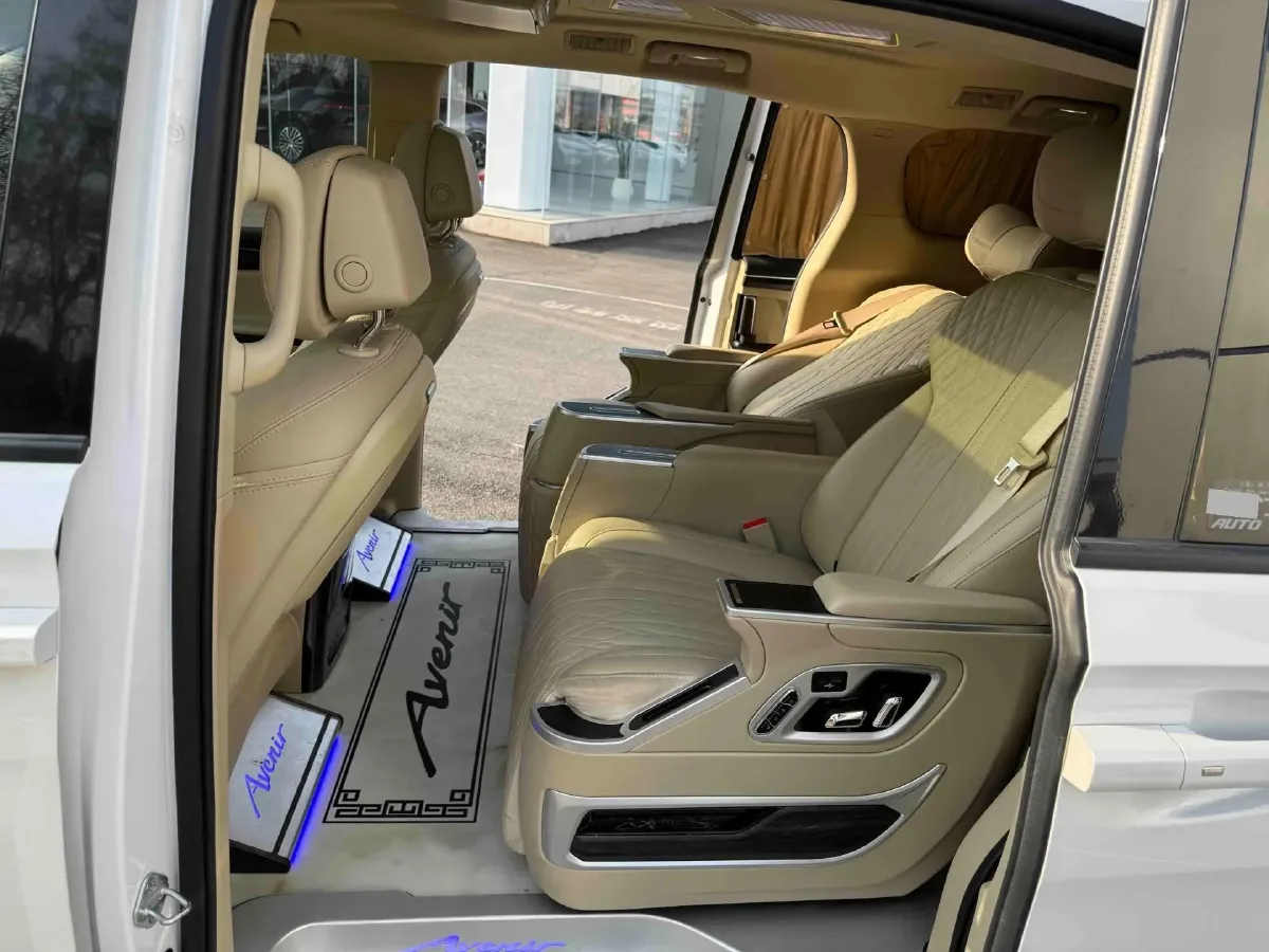 2023 Buick GL8 2.0T 237HP L4 9AT,autocango,china used car exporter,china ev exporter,chinese used car exporter,chinese used ev exporter