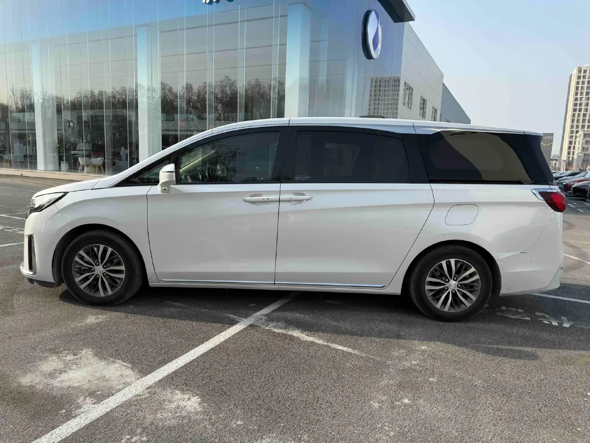 2023 Buick GL8 2.0T 237HP L4 9AT,autocango,china used car exporter,china ev exporter,chinese used car exporter,chinese used ev exporter