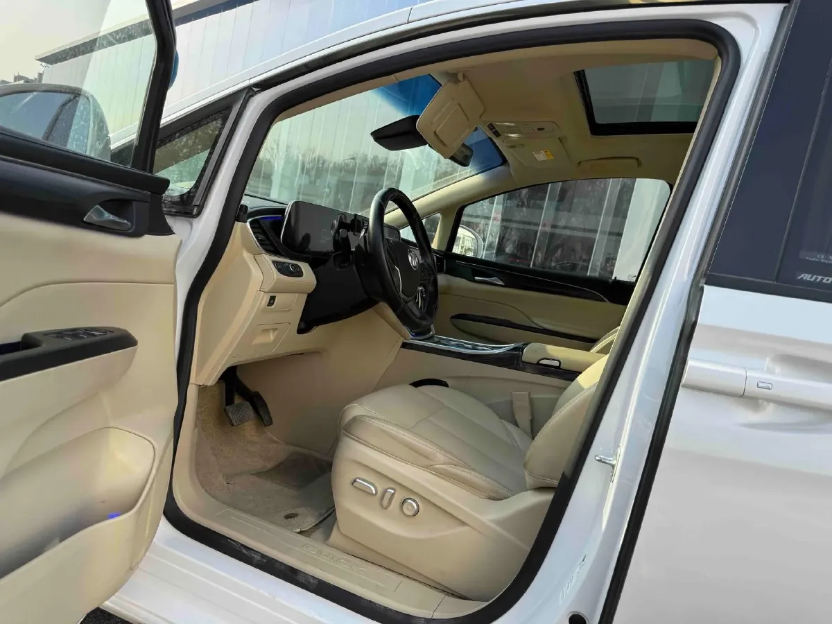 2023 Buick GL8 2.0T 237HP L4 9AT,autocango,china used car exporter,china ev exporter,chinese used car exporter,chinese used ev exporter