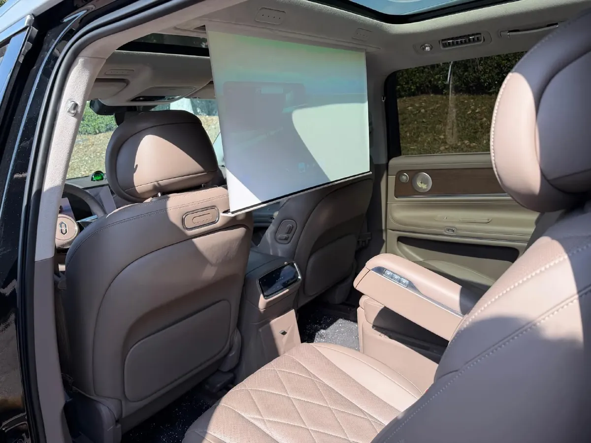 2024 AITO AITO M9 1.5T 152HP L4 REEV 42KWH,autocango,china used car exporter,china ev exporter,chinese used car exporter,chinese used ev exporter