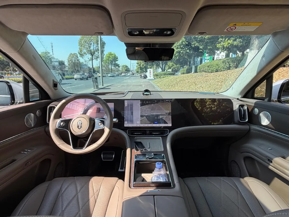 2024 AITO AITO M9 1.5T 152HP L4 REEV 42KWH,autocango,china used car exporter,china ev exporter,chinese used car exporter,chinese used ev exporter