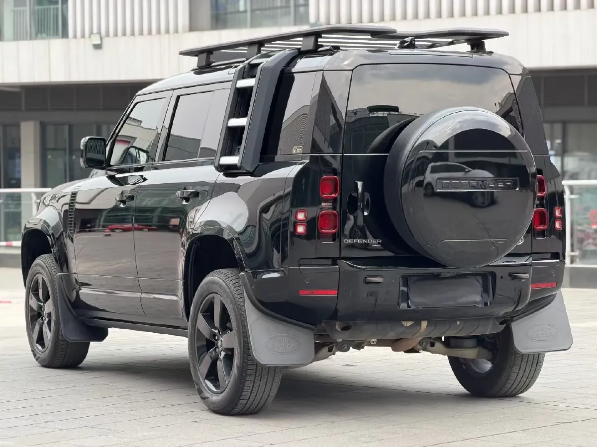 2022 Land Rover Defender 3.0T 400HP L6 8AT,autocango,china used car exporter,china ev exporter,chinese used car exporter,chinese used ev exporter