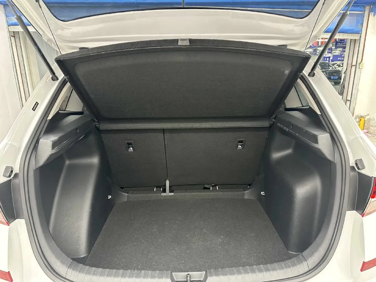 2023 Skoda Kamiq 1.5L 109HP L4 6AT,autocango,china used car exporter,china ev exporter,chinese used car exporter,chinese used ev exporter