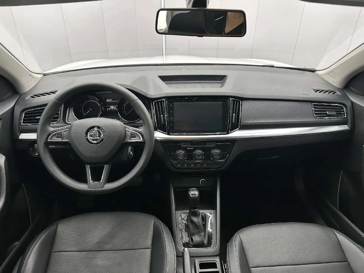 2023 Skoda Kamiq 1.5L 109HP L4 6AT,autocango,china used car exporter,china ev exporter,chinese used car exporter,chinese used ev exporter